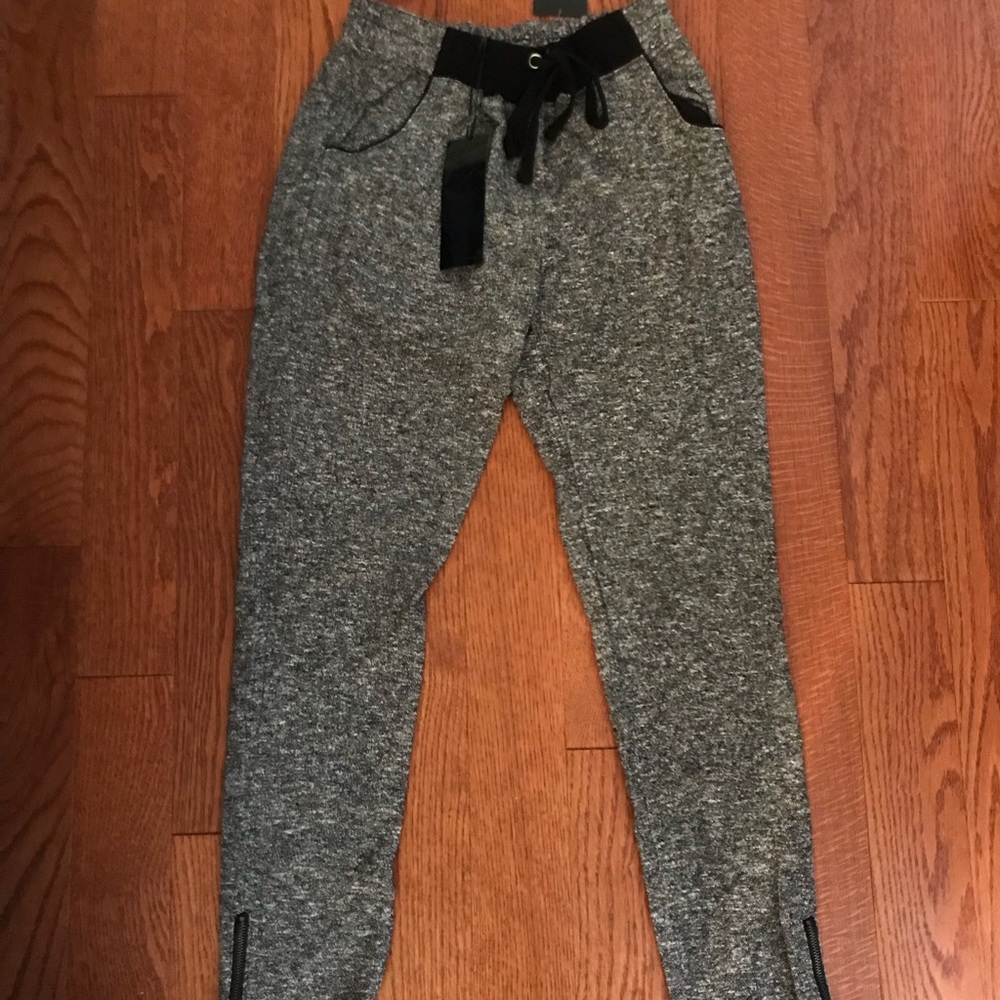 NWT Forever 21 Sweatpants Joggers ✨